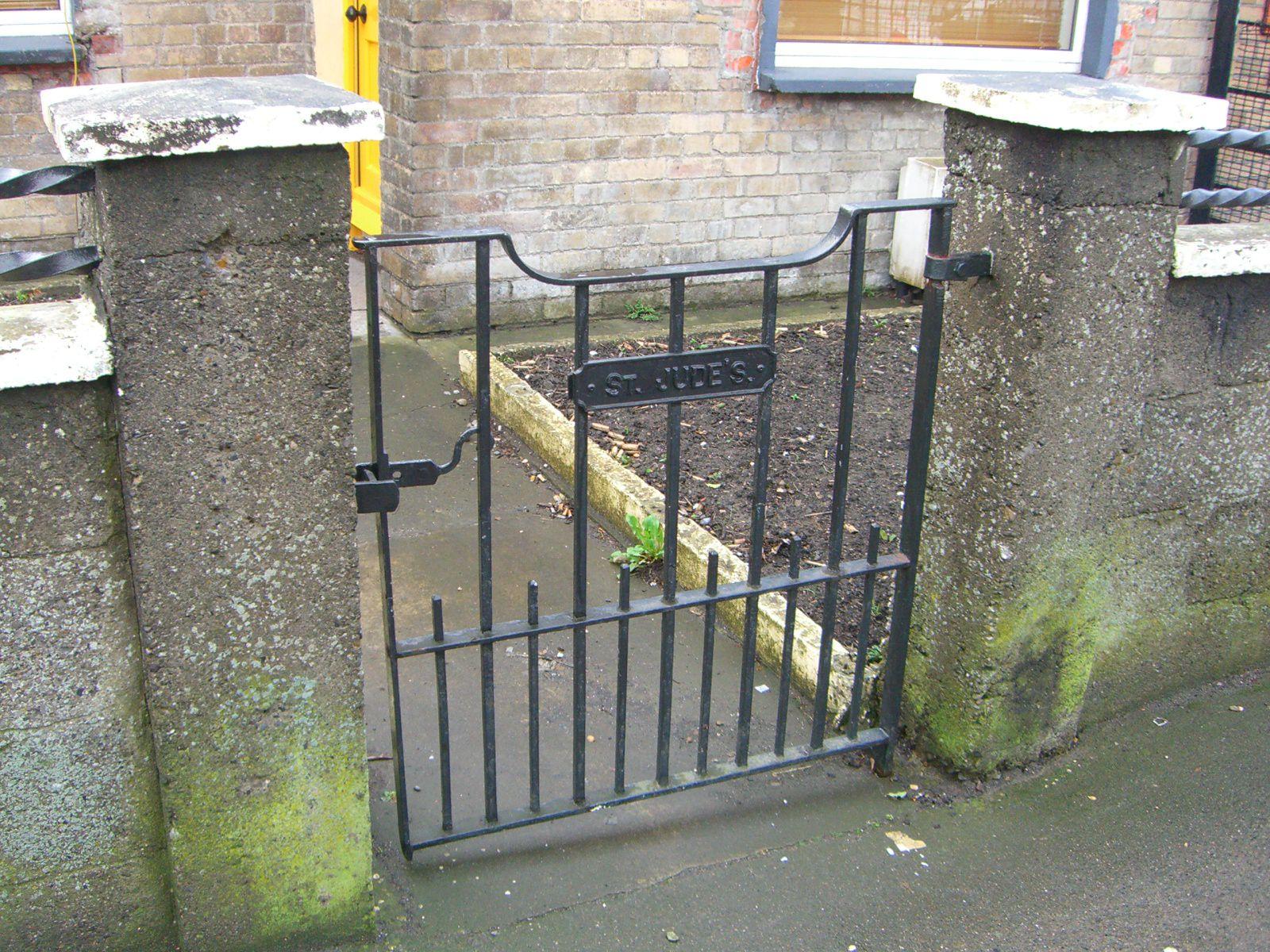 side2.jpg